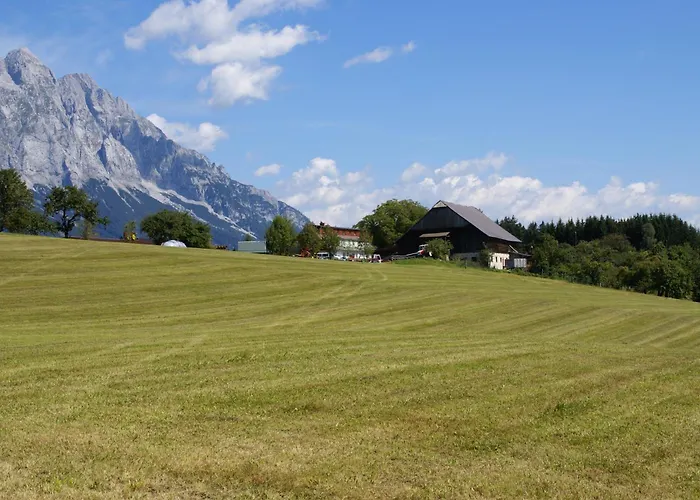 Alpen Camp * 格洛博明